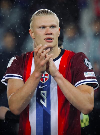 Erling Haaland celebrating a goal