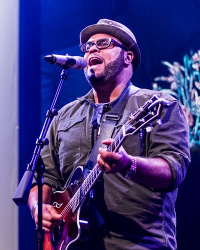 Israel Houghton