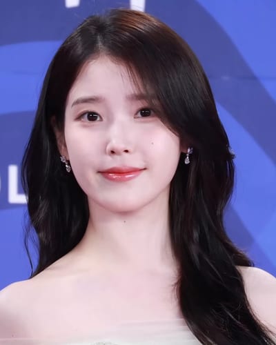 IU