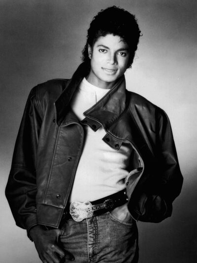 Michael Jackson in his iconic pose