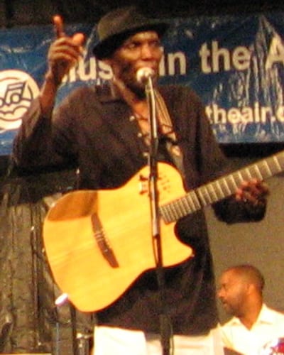 Oliver Mtukudzi