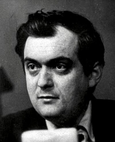 Stanley Kubrick behind the camera on set
